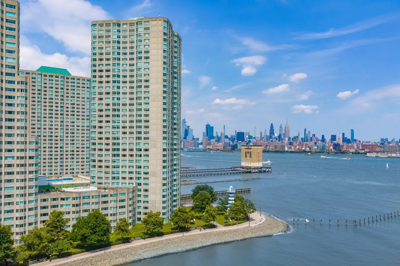 Atlantic at Newport apartment building in Jersey City