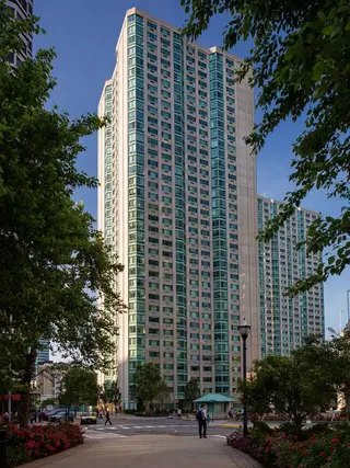 Southampton at Newport apartment building in Jersey City